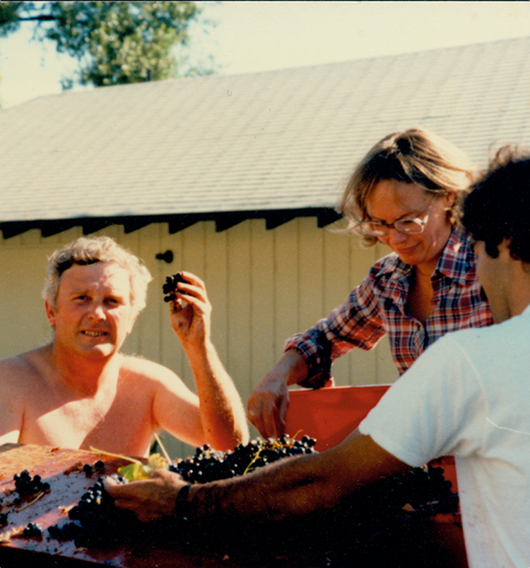 1976
